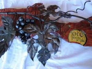 hoja de parra en forja y madera