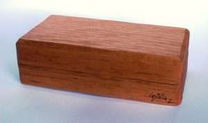 caja joyero artesanal de madera de cedro