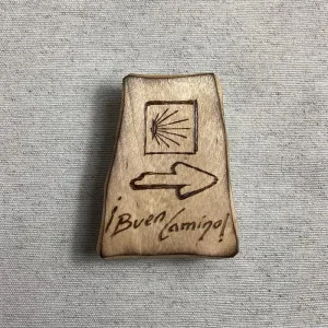 Imán del Camino de Santiago pirograbado a mano